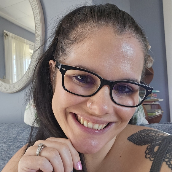 Meet your Posher, Jessica - Picture 5 of 5